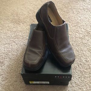Access Timothy brown leather slip ons Size 12 M